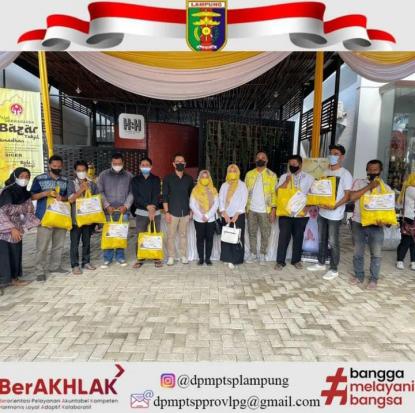 Kadis DPMPTSP Provinsi Lampung Bapak Yudhi Alfadri, SH., MM Turut serta Sukseskan Program Beli-Bagi Riana Sari Arinal